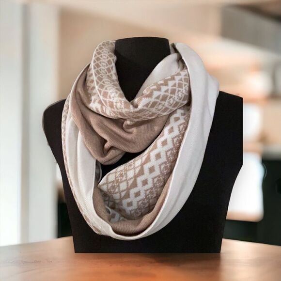 Calvin Klein Infinity Loop Scarf NWT - Picture 1 of 5
